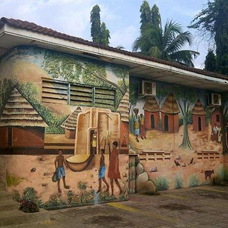 Sir Max Hotel Kumasi Esterno foto