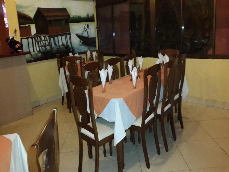 Sir Max Hotel Kumasi Esterno foto