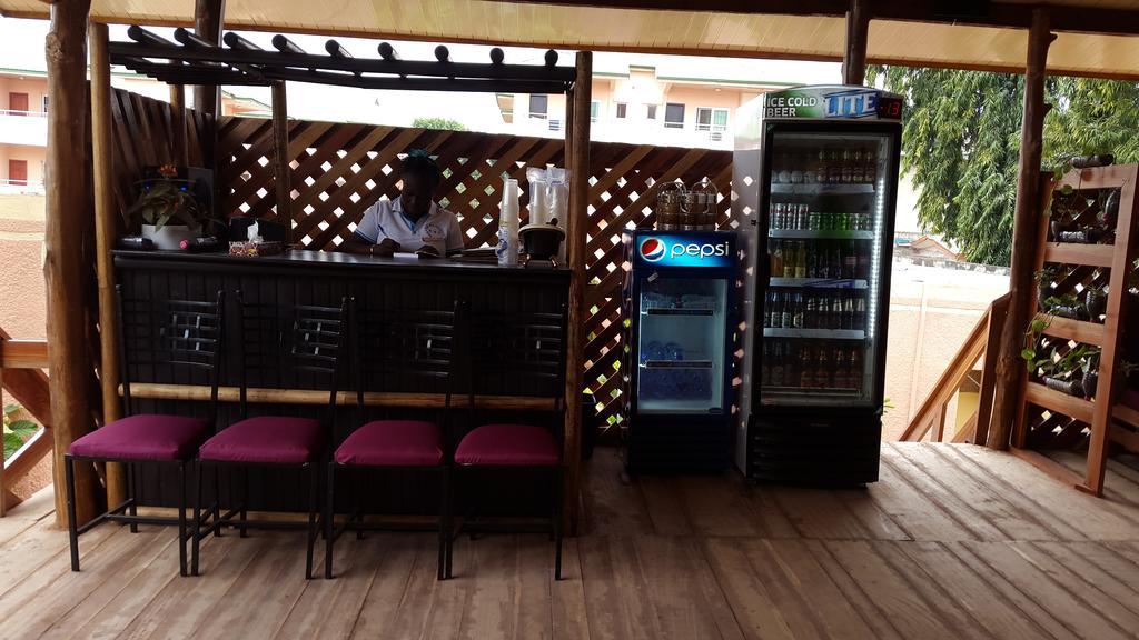 Sir Max Hotel Kumasi Esterno foto