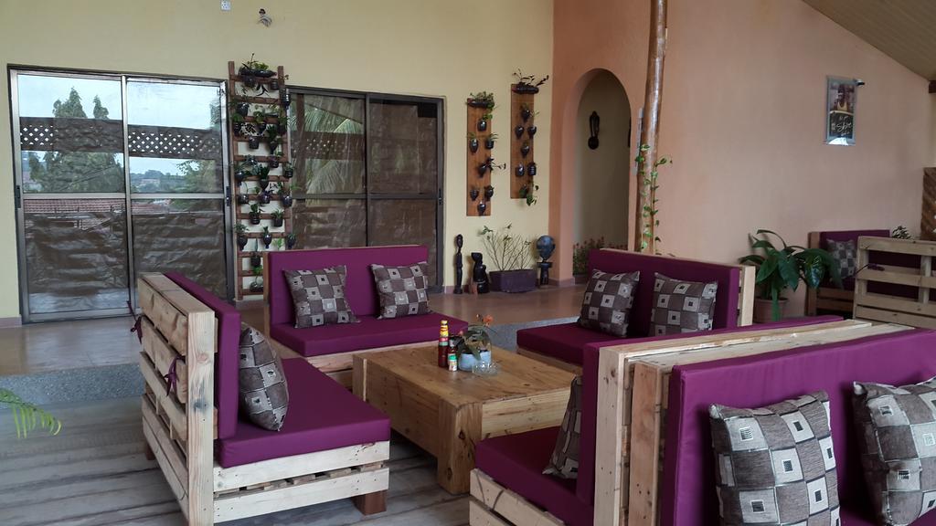 Sir Max Hotel Kumasi Esterno foto