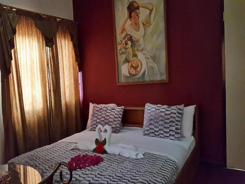 Sir Max Hotel Kumasi Esterno foto