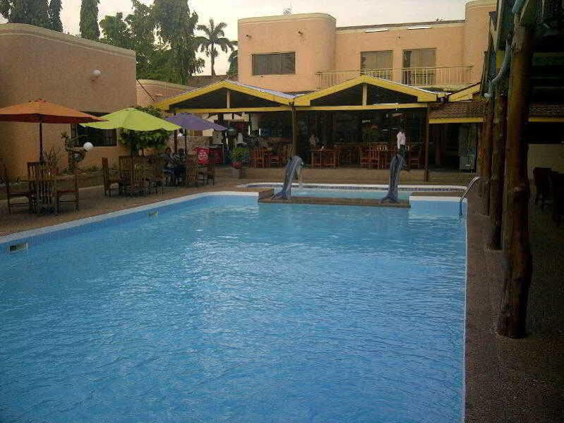 Sir Max Hotel Kumasi Esterno foto